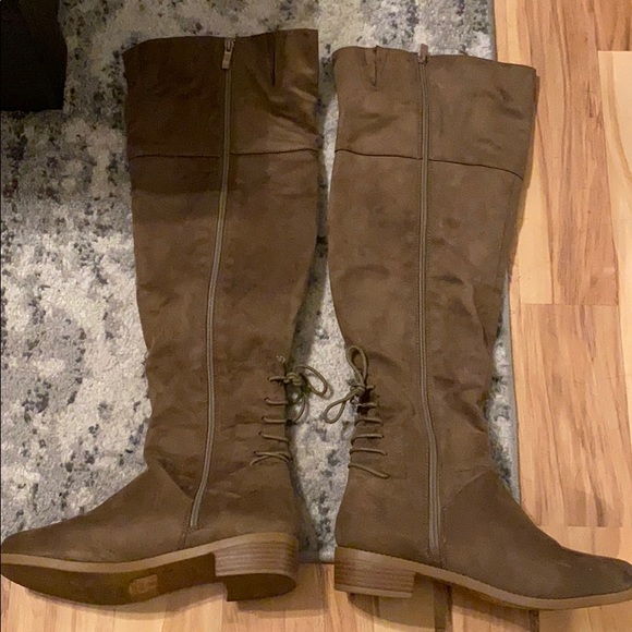 Knee High Boots - Picture 3 of 4